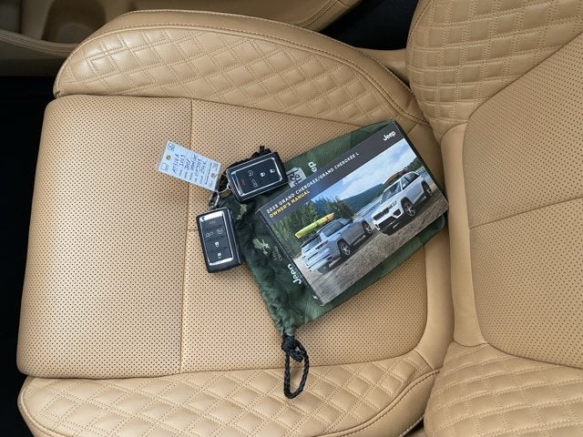 2023 Jeep Grand Cherokee Summit Reserve
