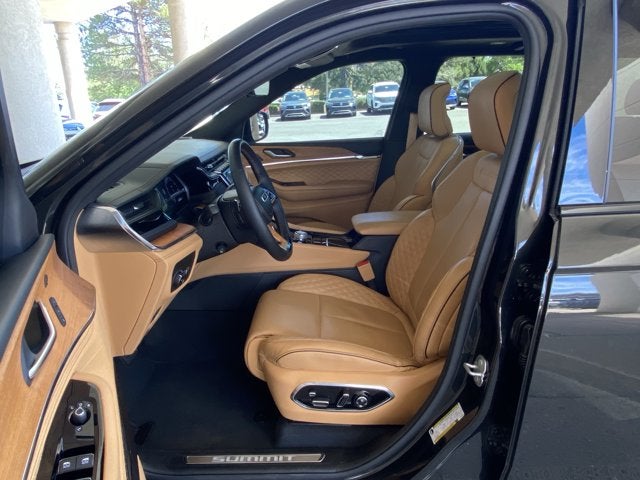 2023 Jeep Grand Cherokee Summit Reserve