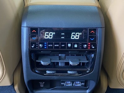 2023 Jeep Grand Cherokee Summit Reserve