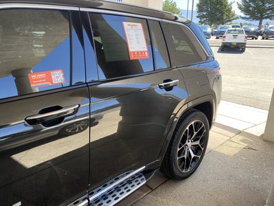 2023 Jeep Grand Cherokee Summit Reserve