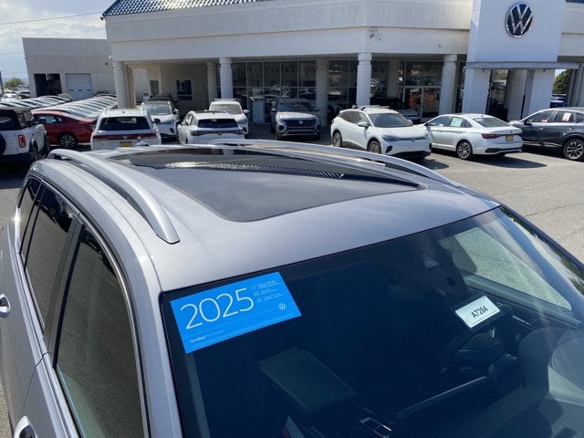 2025 Volkswagen Atlas 2.0T SEL
