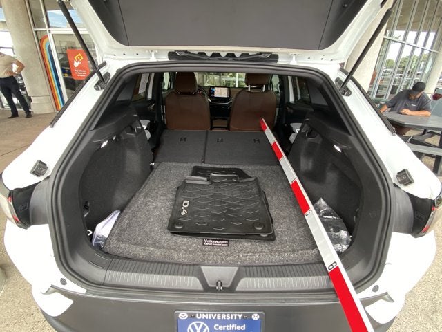 2023 Volkswagen ID.4 Pro