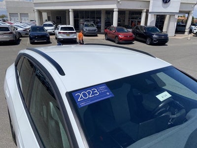 2023 Volkswagen ID.4 Pro
