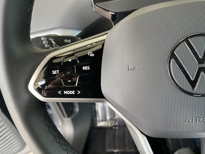 2023 Volkswagen ID.4 Pro