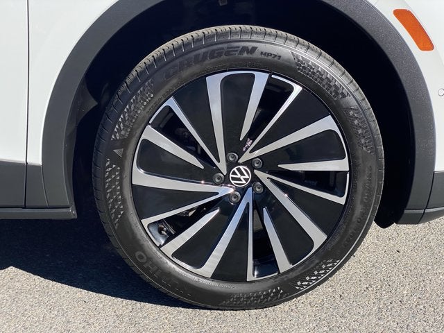 2024 Volkswagen ID.4 Pro