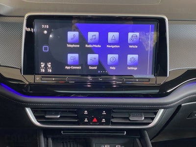 2025 Volkswagen Atlas Cross Sport 2.0T SEL Premium R-Line