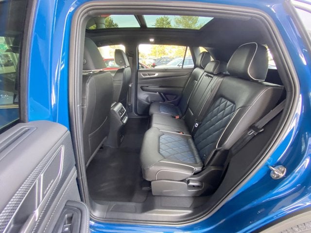 2025 Volkswagen Atlas Cross Sport 2.0T SEL Premium R-Line