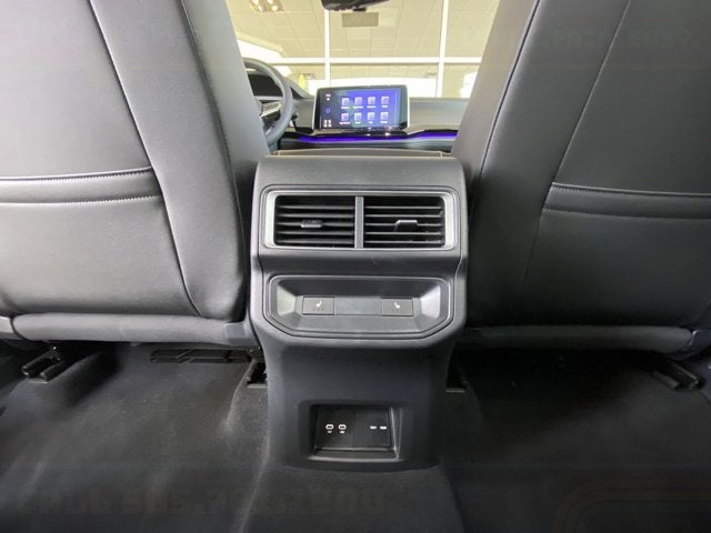 2025 Volkswagen Atlas Cross Sport 2.0T SEL Premium R-Line