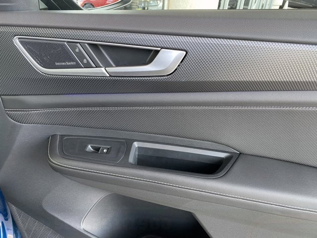 2025 Volkswagen Atlas Cross Sport 2.0T SEL Premium R-Line