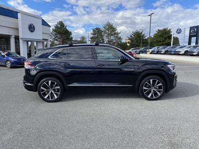 2024 Volkswagen Atlas Cross Sport 2.0T SEL Premium R-Line