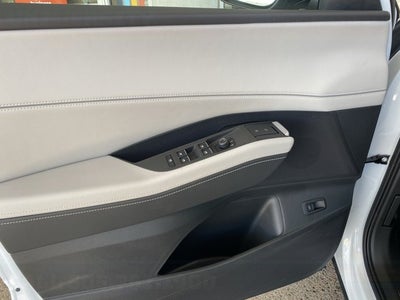 2027 Volkswagen Atlas SE with Technology