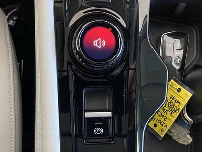 2027 Volkswagen Atlas SE with Technology