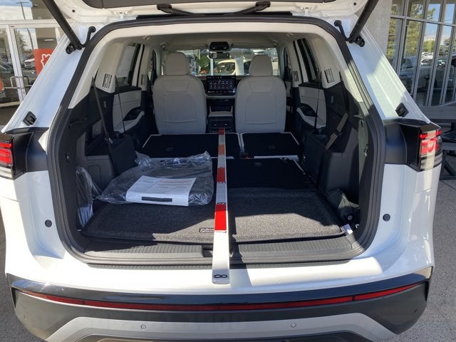 2027 Volkswagen Atlas SE with Technology