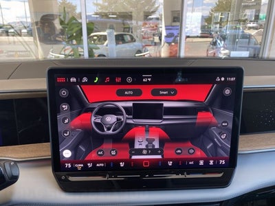 2027 Volkswagen Atlas SE with Technology