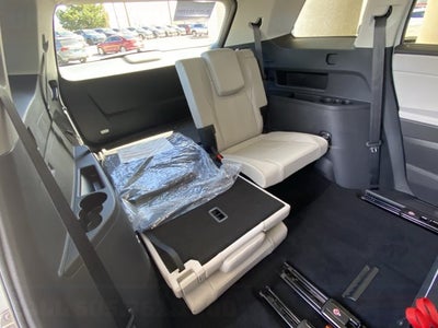 2027 Volkswagen Atlas SE with Technology