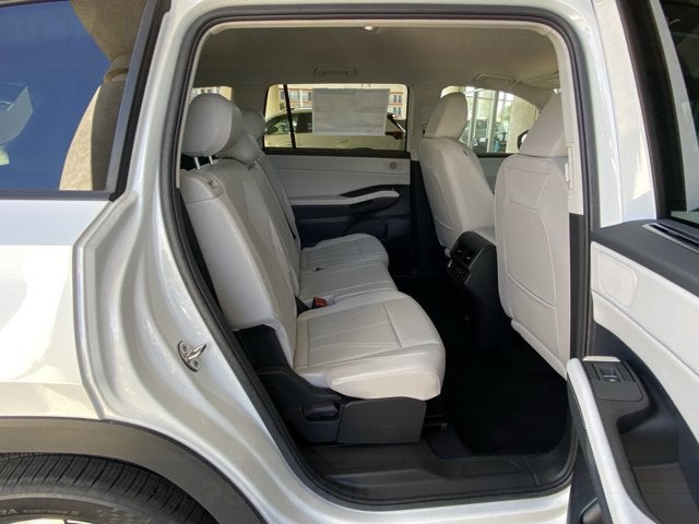 2027 Volkswagen Atlas SE with Technology