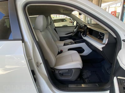 2027 Volkswagen Atlas SE with Technology