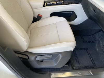 2027 Volkswagen Atlas SE with Technology