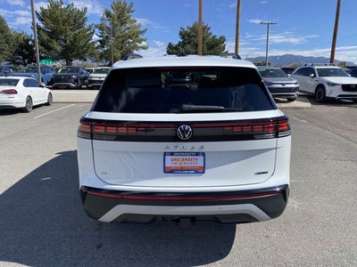 2027 Volkswagen Atlas SE with Technology