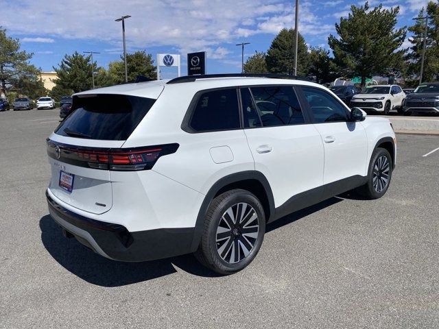 2027 Volkswagen Atlas SE with Technology