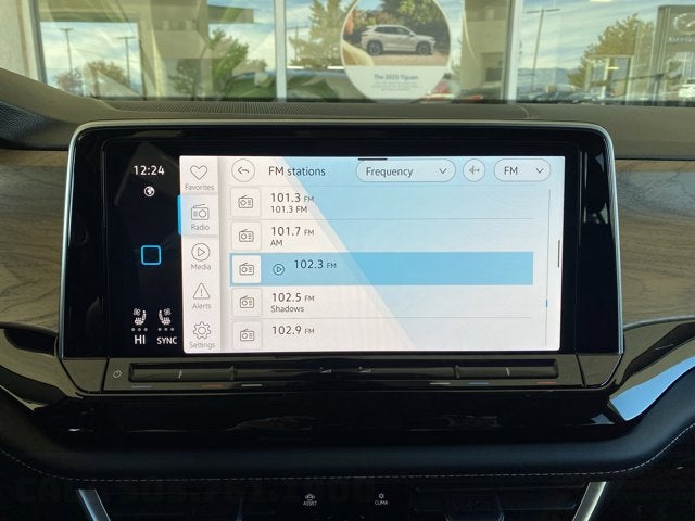 2026 Volkswagen Atlas 2.0T SE with Technology