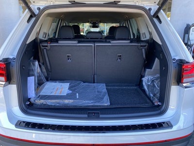 2026 Volkswagen Atlas 2.0T SE with Technology