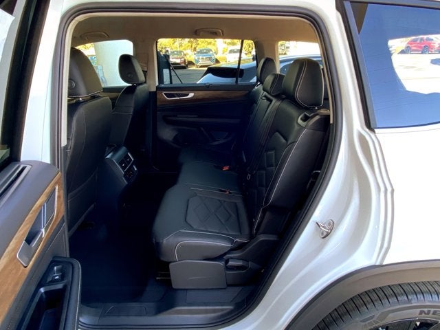 2026 Volkswagen Atlas 2.0T SE with Technology