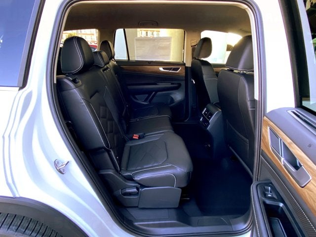 2026 Volkswagen Atlas 2.0T SE with Technology