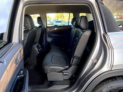 2026 Volkswagen Atlas 2.0T SE with Technology