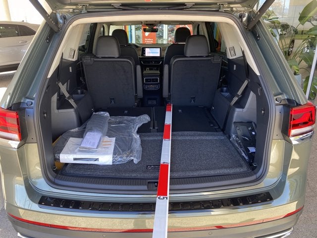 2026 Volkswagen Atlas 2.0T SE with Technology