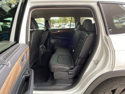 2026 Volkswagen Atlas 2.0T SE with Technology
