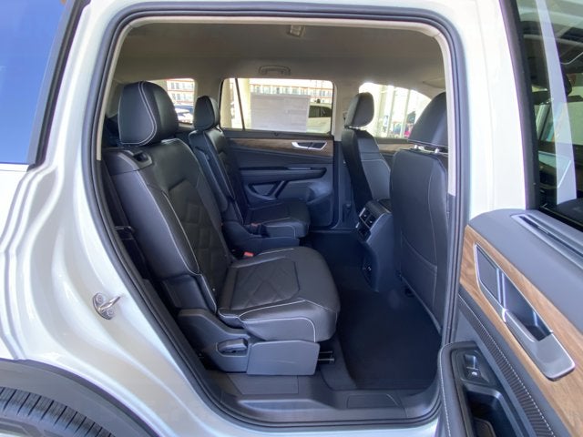 2026 Volkswagen Atlas 2.0T SE with Technology