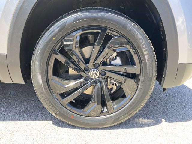 2023 Volkswagen Atlas 3.6L V6 SE with Technology