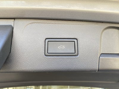 2023 Volkswagen Atlas 3.6L V6 SE with Technology