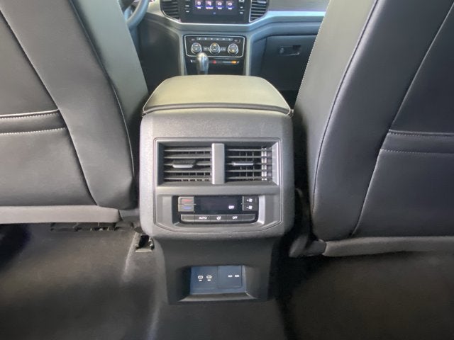 2023 Volkswagen Atlas 3.6L V6 SE with Technology