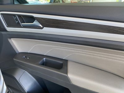 2023 Volkswagen Atlas 3.6L V6 SE with Technology