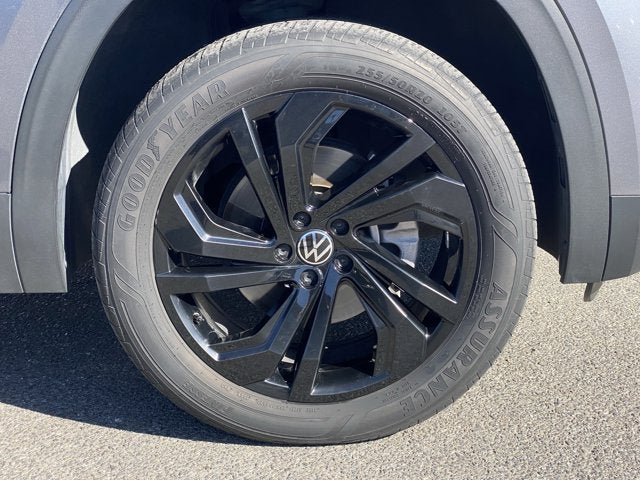 2023 Volkswagen Atlas 3.6L V6 SE with Technology