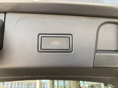 2023 Volkswagen Atlas 3.6L V6 SE with Technology