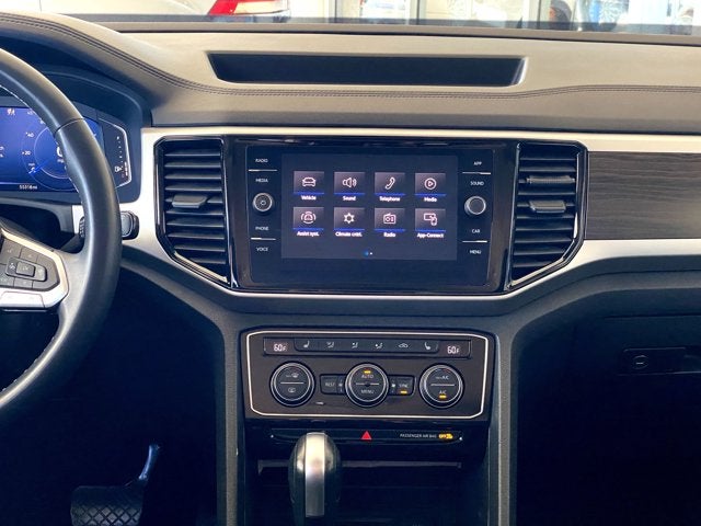2023 Volkswagen Atlas 3.6L V6 SE with Technology