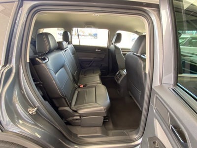 2023 Volkswagen Atlas 3.6L V6 SE with Technology