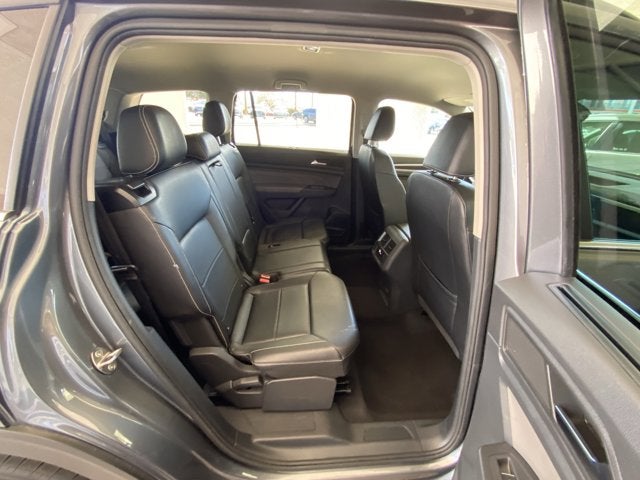 2023 Volkswagen Atlas 3.6L V6 SE with Technology