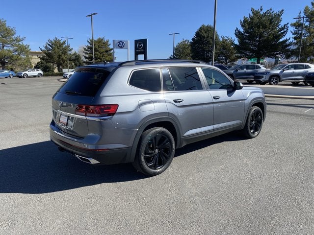 2023 Volkswagen Atlas 3.6L V6 SE with Technology