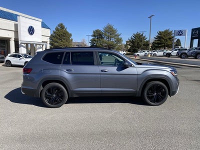 2023 Volkswagen Atlas 3.6L V6 SE with Technology