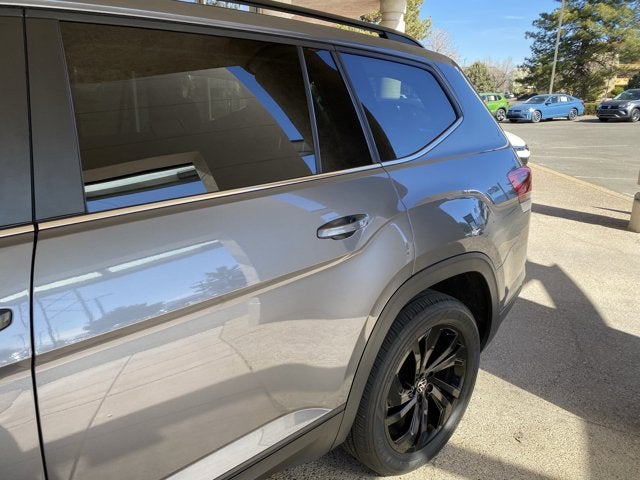 2023 Volkswagen Atlas 3.6L V6 SE with Technology