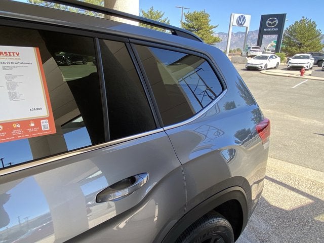 2023 Volkswagen Atlas 3.6L V6 SE with Technology