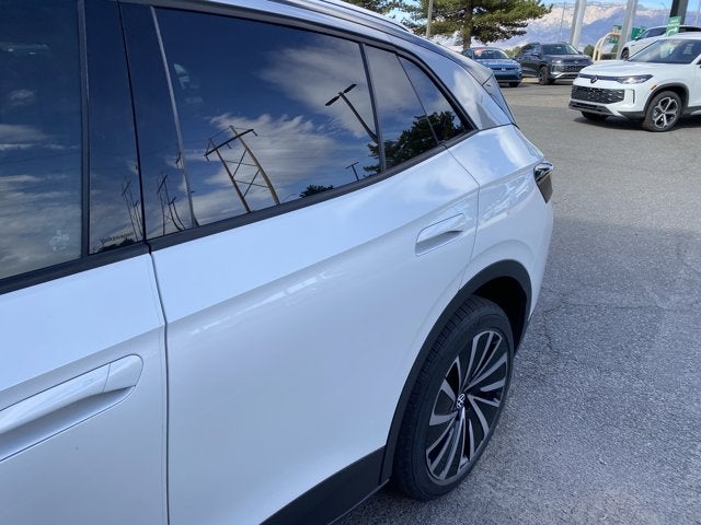 2023 Volkswagen ID.4 Pro S Plus