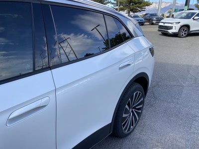 2023 Volkswagen ID.4 Pro S Plus