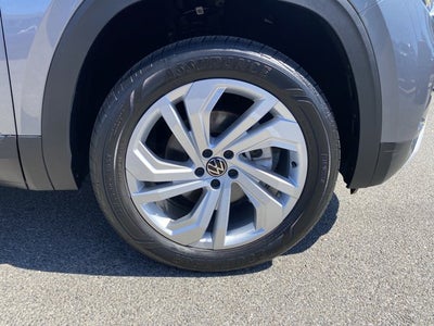2023 Volkswagen Atlas 3.6L V6 SE with Technology