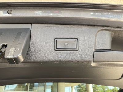 2023 Volkswagen Atlas 3.6L V6 SE with Technology