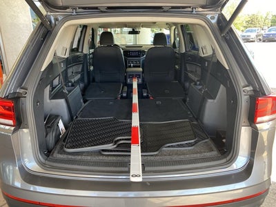 2023 Volkswagen Atlas 3.6L V6 SE with Technology